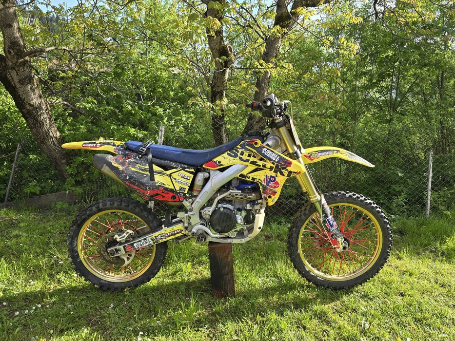 Suzuki RM-Z 250 із двигуном NC 250