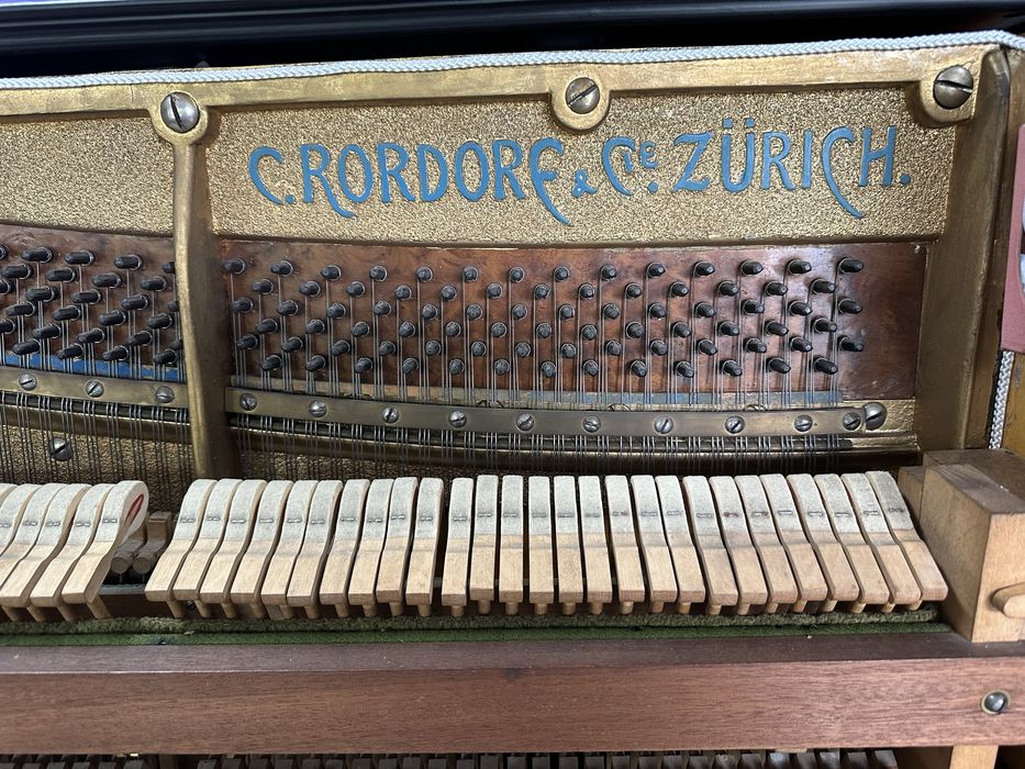 Piano acústico Rordorf  restaurado