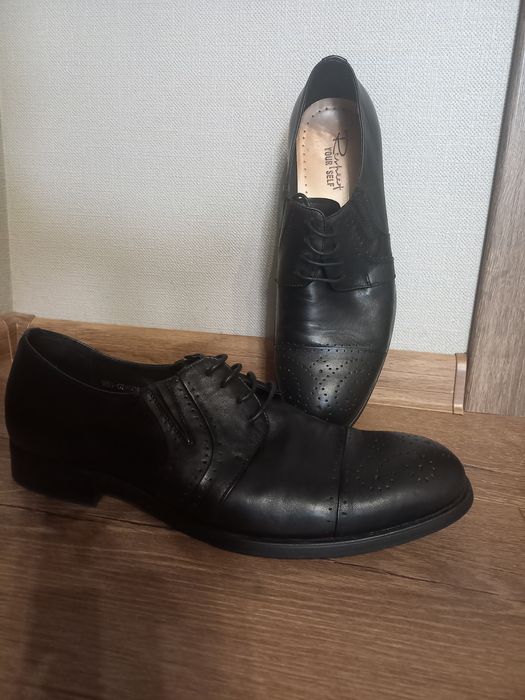 Класичні чоловічі туфлі