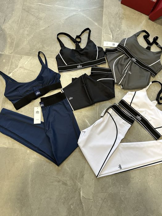 Aloyoga, костюм alo yoga, alo костюм топ ало