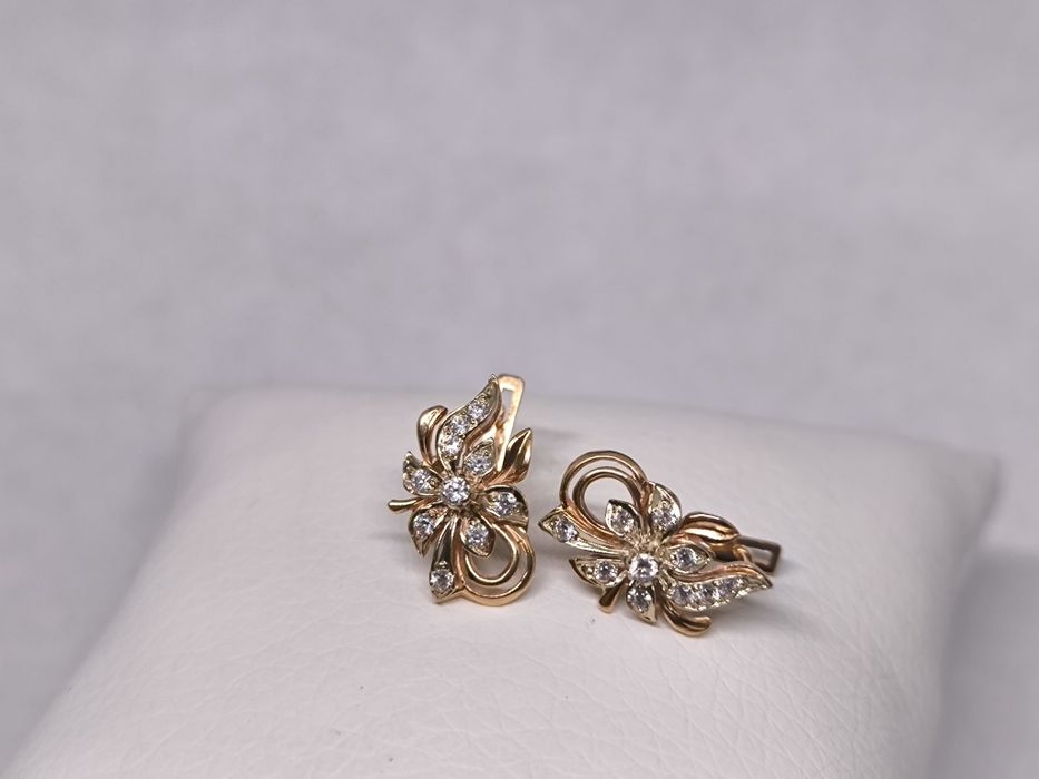 Серьги золотые, вес 3.43