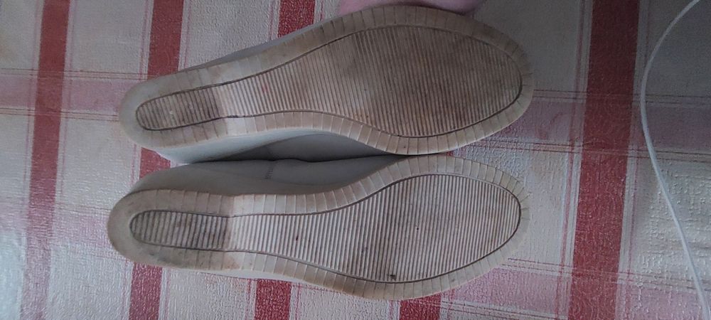 Жіноче взуття, туфлі