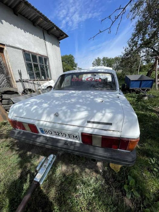 Продам автомобіль волгу находу
