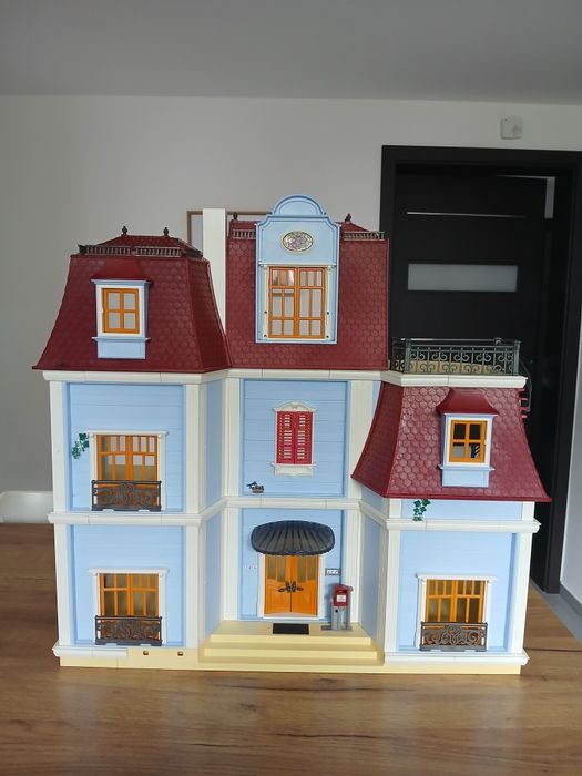 Domek Playmobil 70205 z wyposażeniem