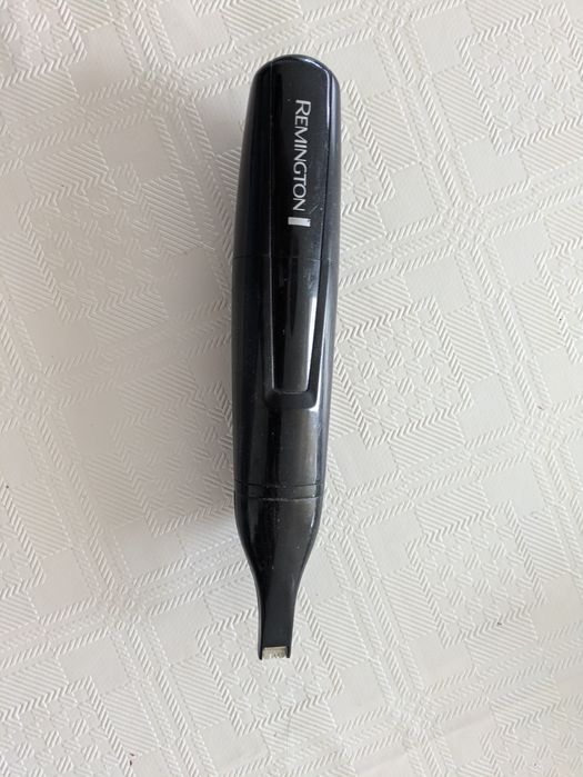 Aparador de Pelos Nariz e Orelhas Remington NE3150