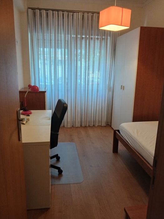 Quarto para estudante