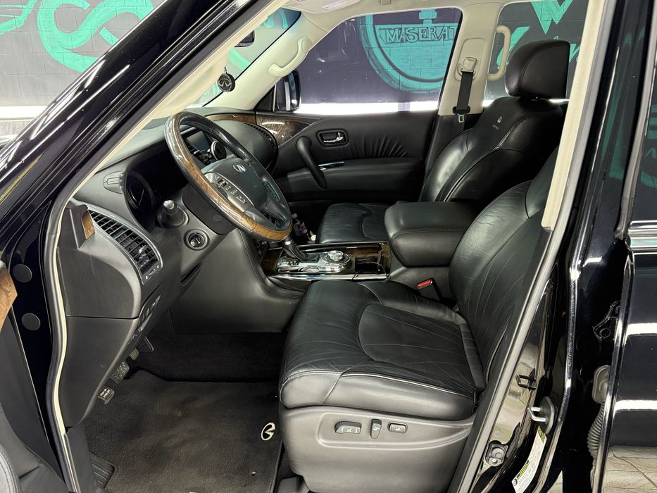 Infiniti QX 56 в ідеальному стані