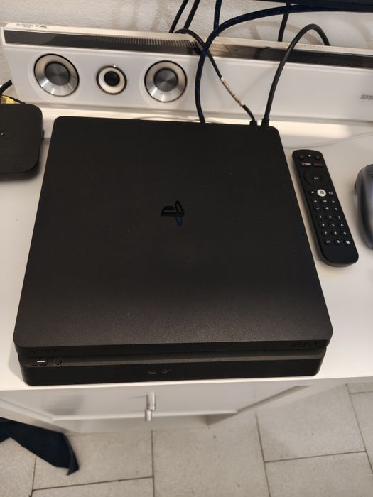 PlayStation 4 1tb