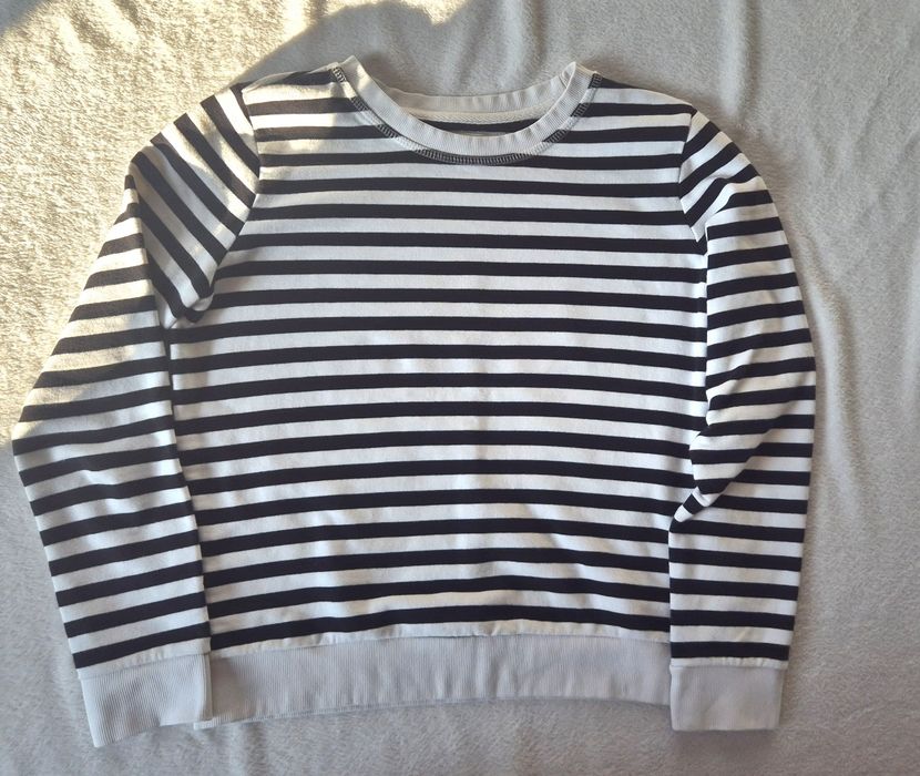 Bluza w paski czarno-białe