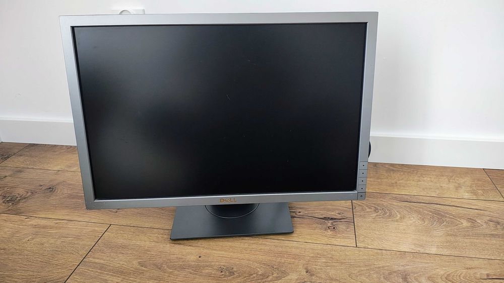Monitor Dell P2210 – sprawny, do biura / domu / Odbiór osobisty
