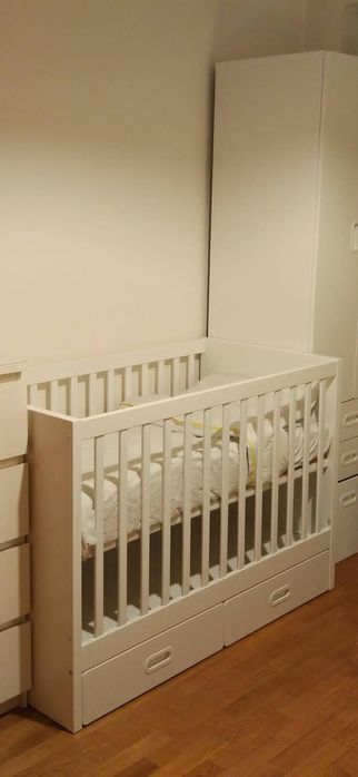 Berço de Bebé Branco com 2 Gavetas de Arrumação – Excelente Estado