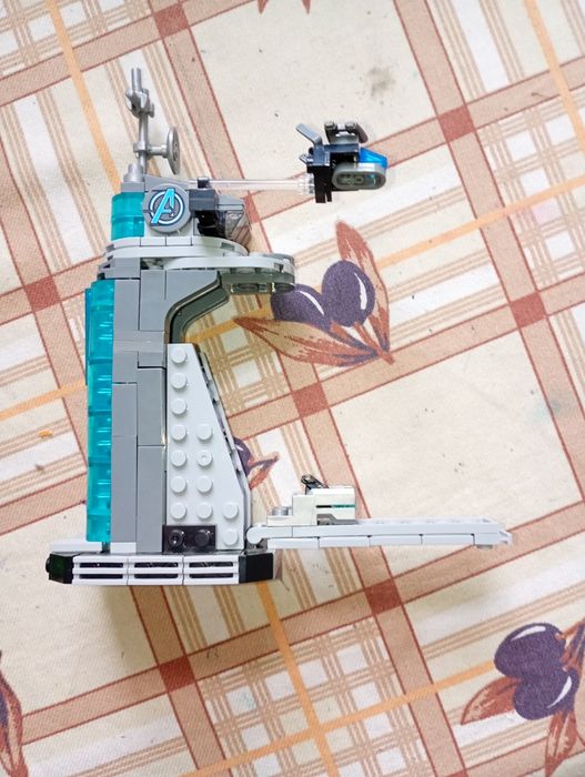 LEGO Marvel  Башня Мстителей