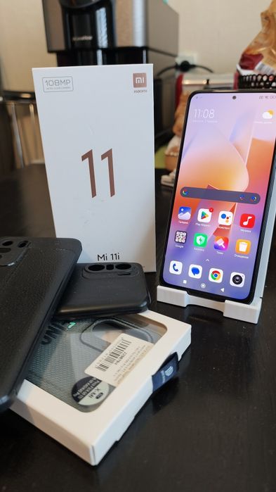 Продам Xiaomi Mi 11i Cosmic Black