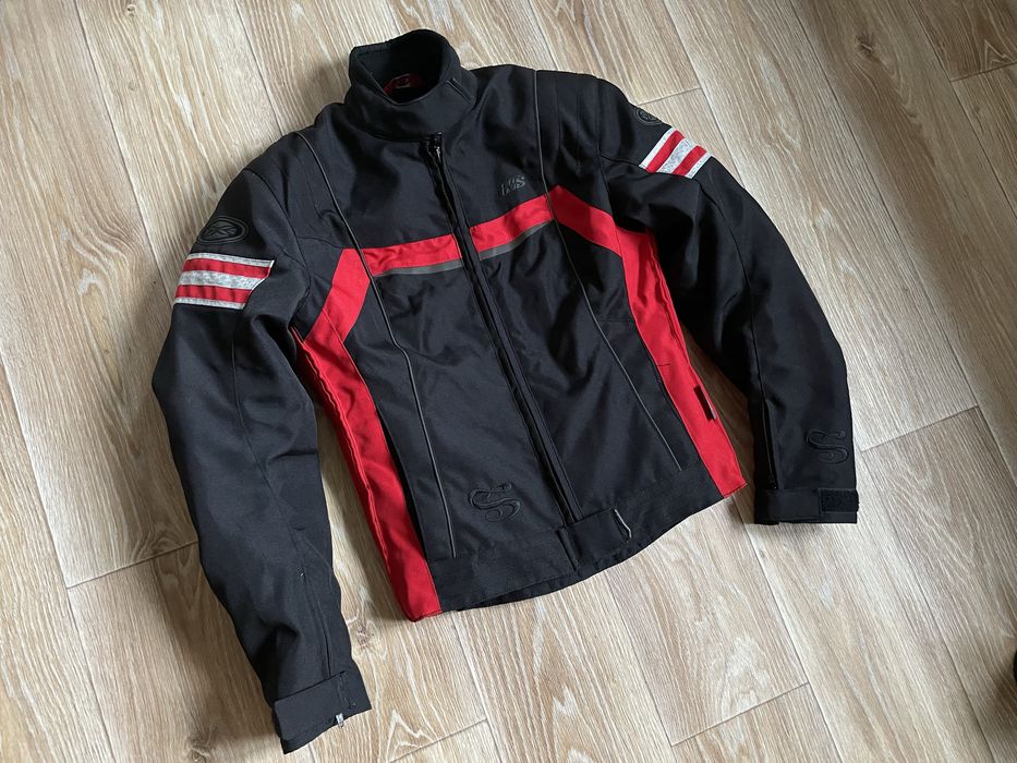 IXS. Дуже гарна жіноча мотокуртка в стані НОВОЇ ! S  розмір