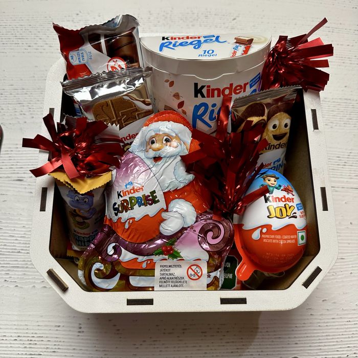 Подарункові набори Кіндер в коробочках, Kinder бокси, новорічний бокс