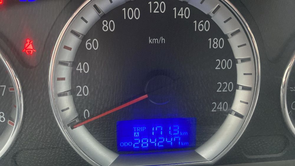 Продам машину HYUNDAI  SONATA