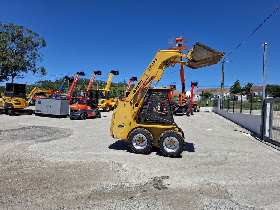 Mini carregadora Komatsu