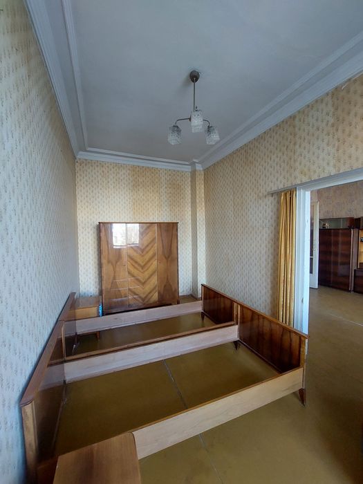 Продам 4к квартиру на Студентському бульварі