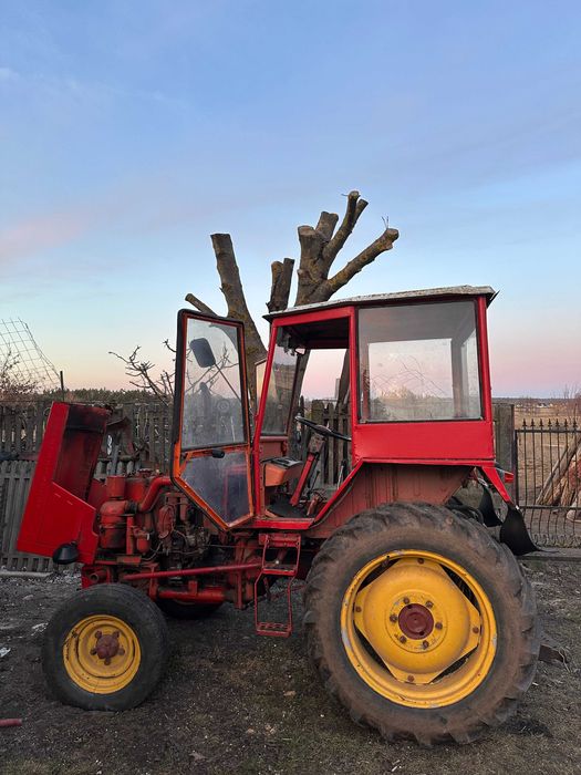 Traktor Władimirec t25