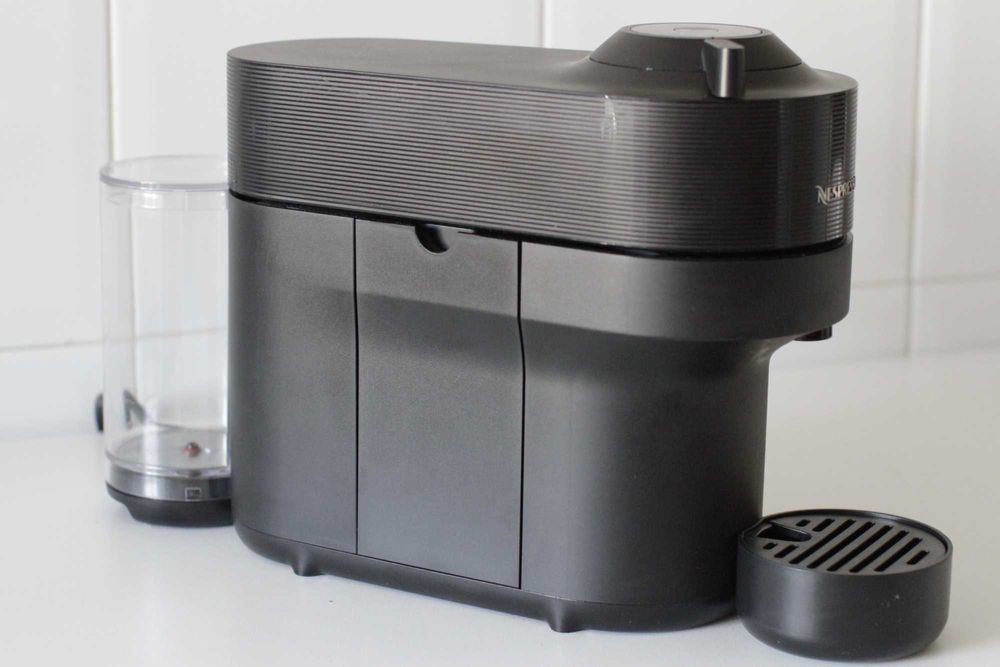 Maquina de café Nespresso Vertuo Pop Preto Clássico