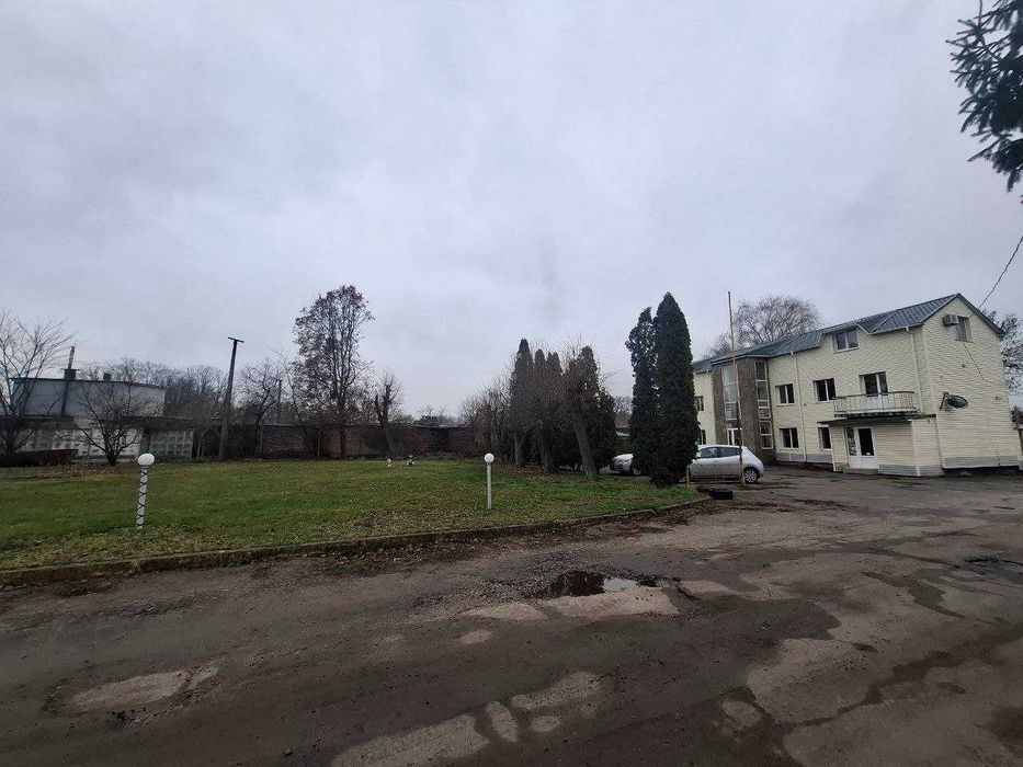 Продаж готелю з власною територією