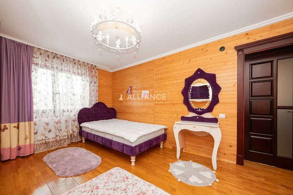 Затишний будинок з ремонтом в Надвірній!