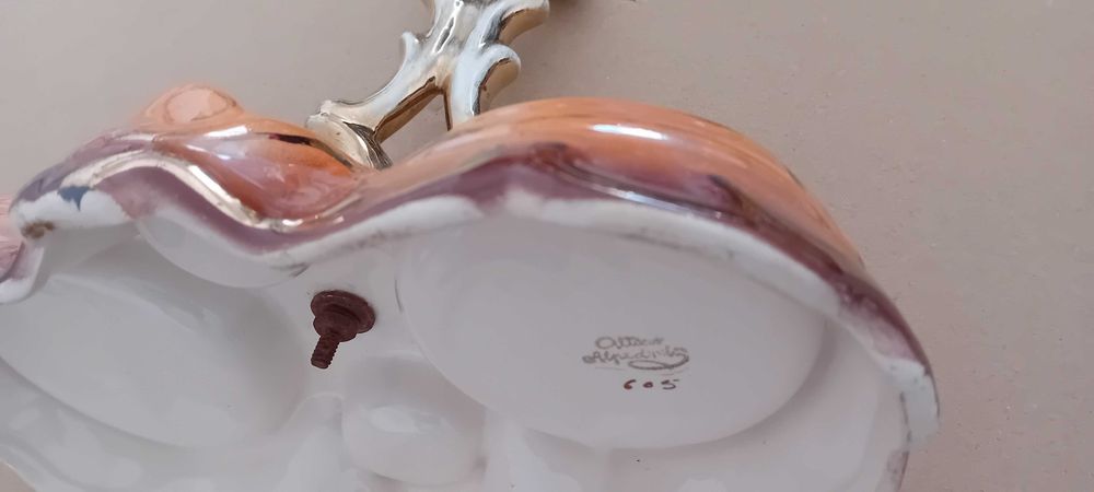 Galheteiro em faiança portuguesa