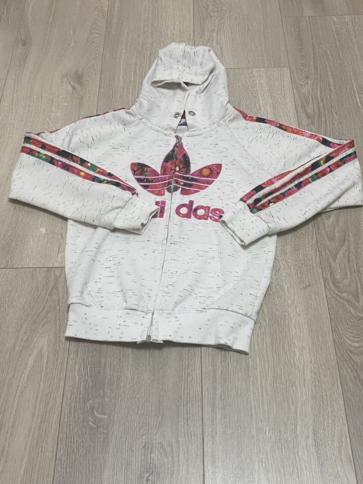 Кофта від адідасу на дівченку