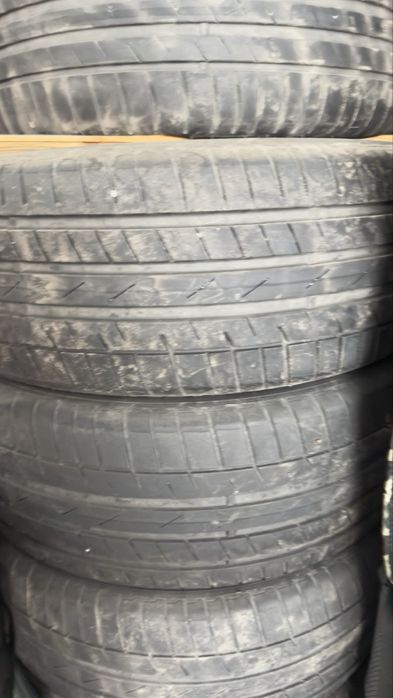 Комплект літньої резини ( автомобільних шин) 245/45 R19