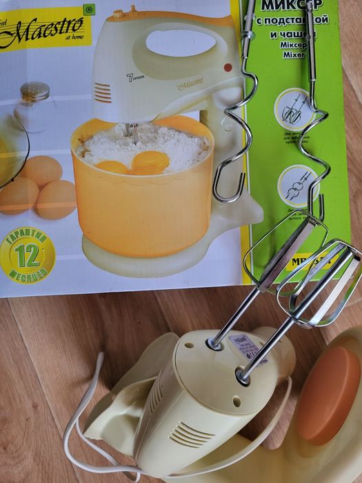 Міксер та венчики(насадки)  Maestro .