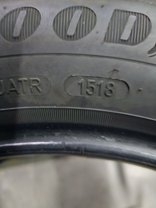 175/65R15 Goodyear ultragrip 9