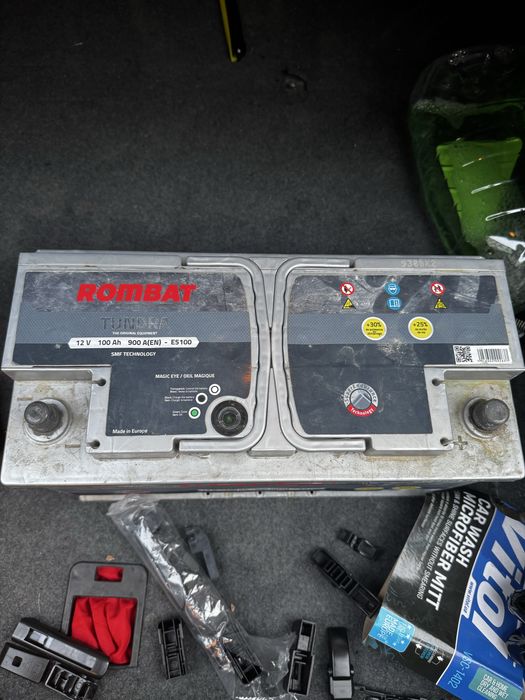 Акамулятор 100 12v