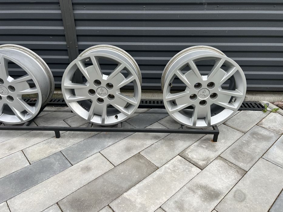 Диски 16R 5x114.3 6.5J ET 46 Mitsubishi Toyota Mazda Kis