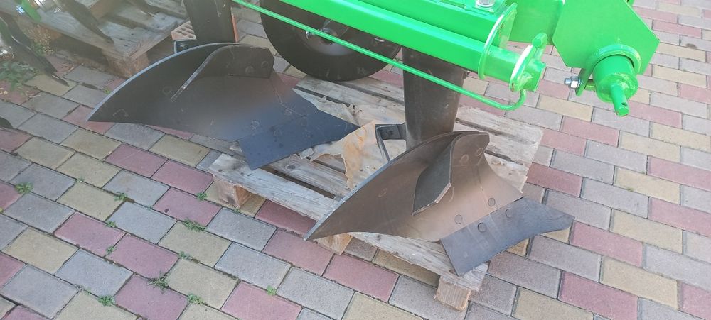Плуг 2×25 2х30 3х30 Bomet  плуг Бомет