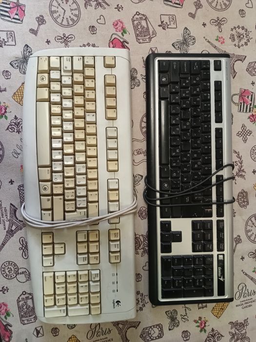 Продам лот 3 робочі  клавіатури та 2 миші