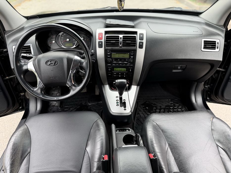 Hyundai Tucson, автомат, газ/бензин, полный привод