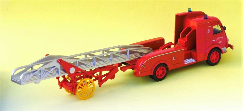 Miniatura Renault Galion 2,5t Gugumus 1957 Del Prado 1//57
