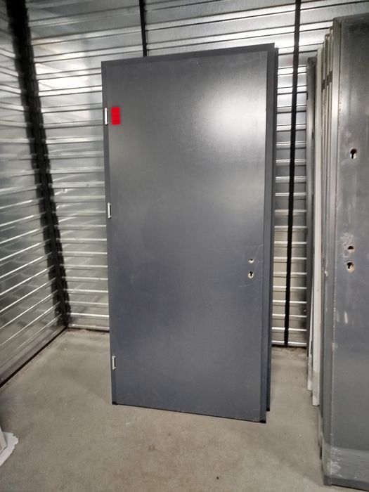 Drzwi zewnętrzne metalowe