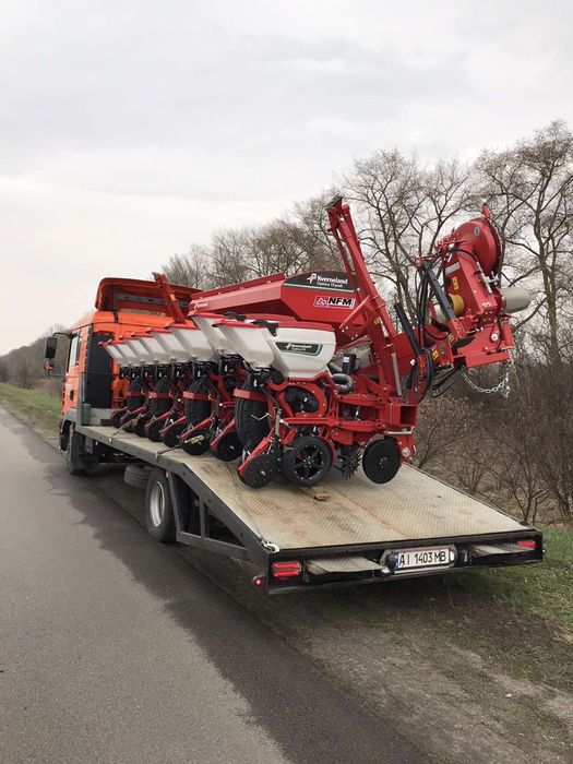 Киев эвакуатор Перевозим Легковые автомобили сельхоз технику