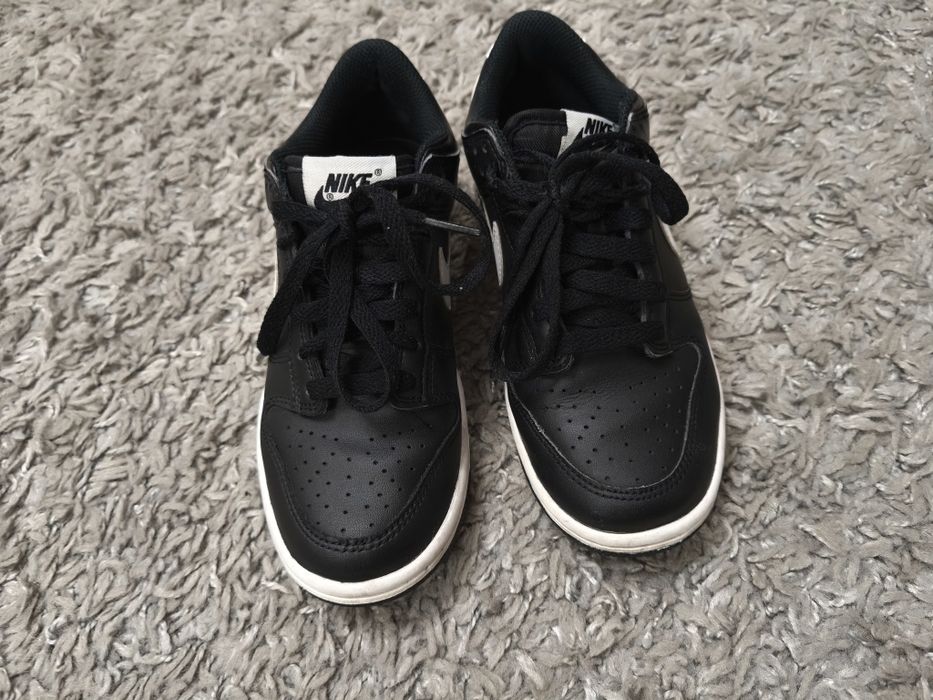 Продам фірмові кросівки NIKE!,