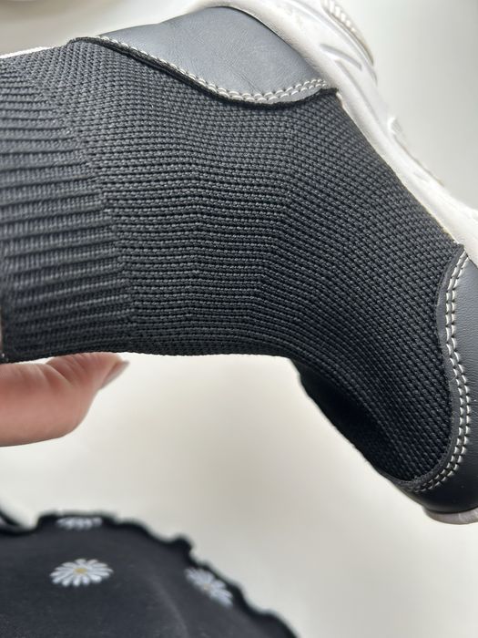 Кросівки доя дівчинки