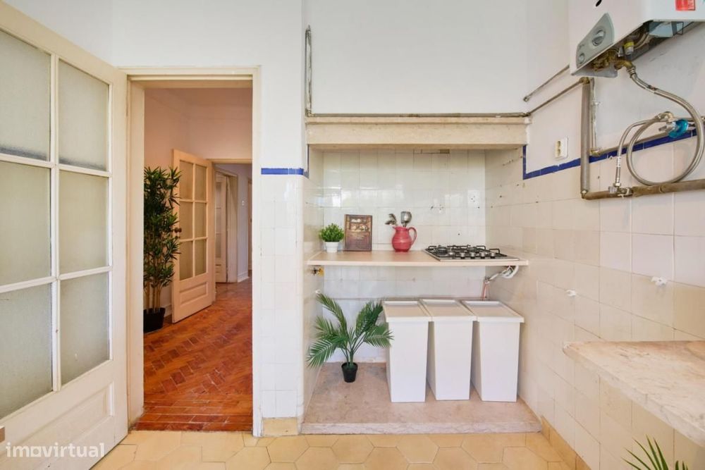 Quarto - localizado em Alvalade Lisbon