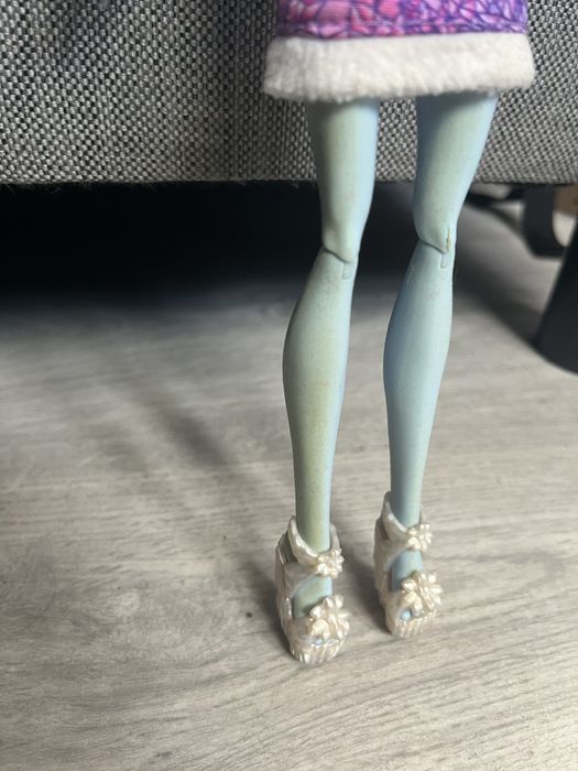 lalka monster high abby
