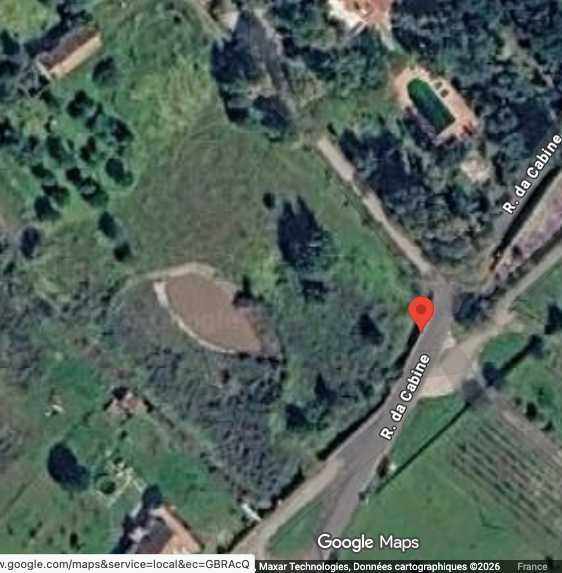 Aluguer - Mensal -= 550 Euro ou  Anual -= 6000 Euro um espaço Para Caravana - Tem Caixa de Correio - 4 lugares disponiveis.