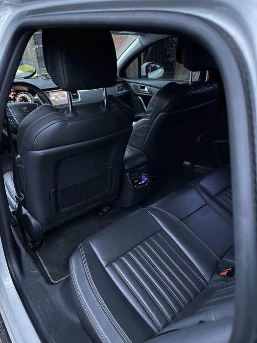 Пежо 508 RXH (підвищений комфорт)