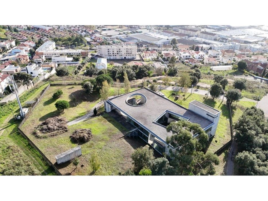 Edifício multiusos para venda em Braga _ Portugal