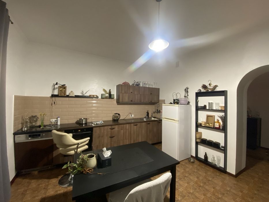 Будинок з частковим ремонтом