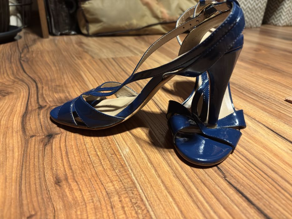 Sandałki na obcasie,sandałki