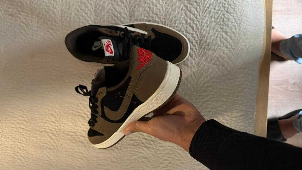 Nike Travis Scott edição Cactus Jack