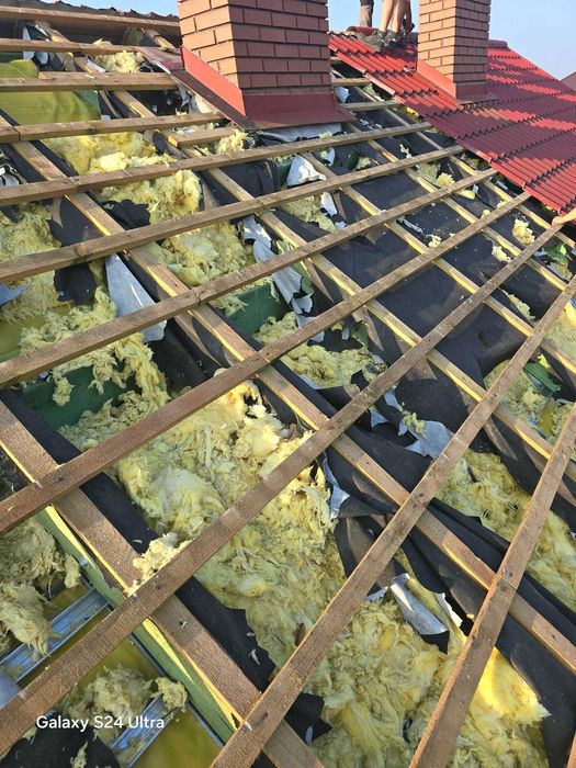 Naprawa Izolacji dachu Docieplenie celuloza wełna piana pur ocieplanie